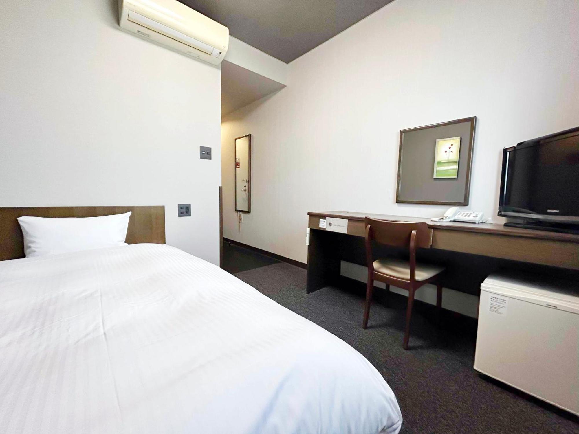 Hotel Route-Inn Kakamigahara Dış mekan fotoğraf